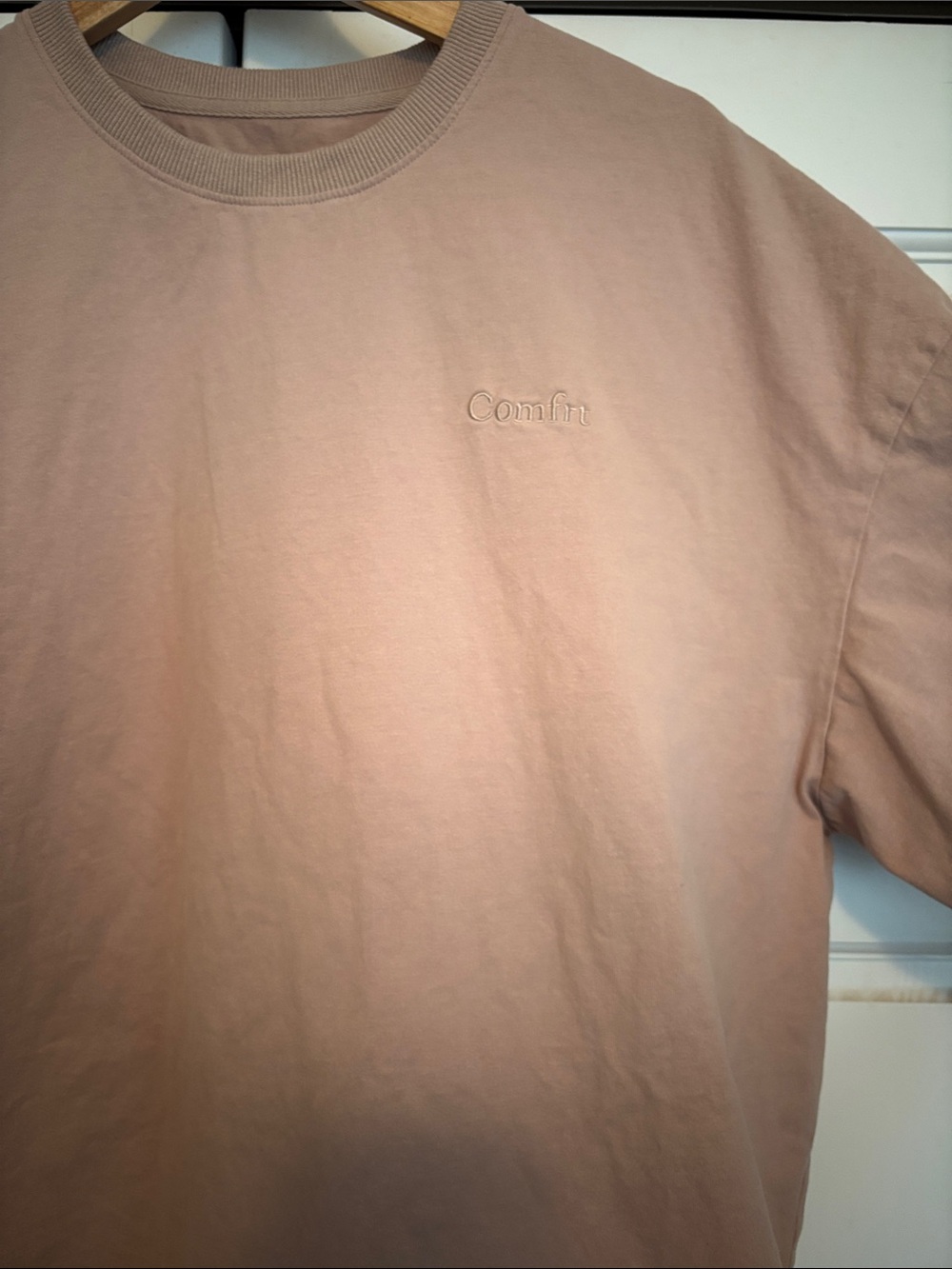 Comfrt Essential Tee - Picture 2 of 3